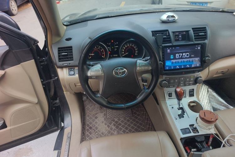 Used Toyota Highlander 2009 2.7L Two-Wheel Drive 7-Seater Luxury Edition Steering Wheel