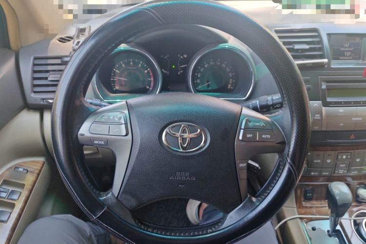 Used Toyota Highlander 2009 2.7L Two-Wheel Drive 7-Seater Luxury Edition Steering Wheel