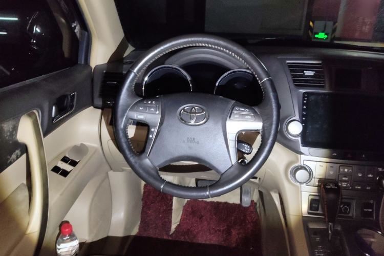 Used Toyota Highlander 2009 2.7L Two-Wheel Drive 7-Seater Luxury Edition Steering Wheel