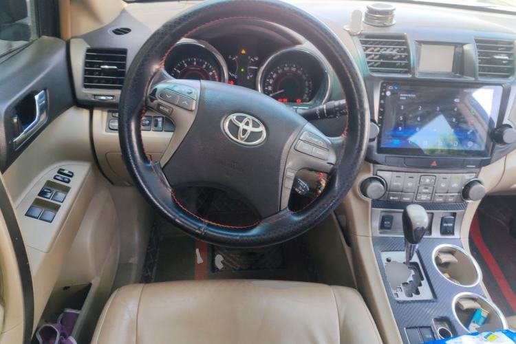Used Toyota Highlander 2009 2.7L Two-Wheel Drive 7-Seater Luxury Edition Steering Wheel