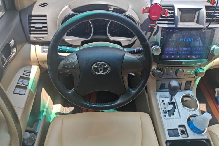 Used Toyota Highlander 2009 2.7L Two-Wheel Drive 5-Seater Sport Edition Steering Wheel
