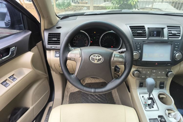 Used Toyota Highlander 2009 3.5L 4x4 7-Seater Luxury Edition Steering Wheel