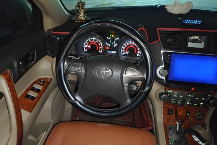 Used Toyota Highlander 2009 2.7L Two-Wheel Drive 7-Seater Luxury Edition Steering Wheel