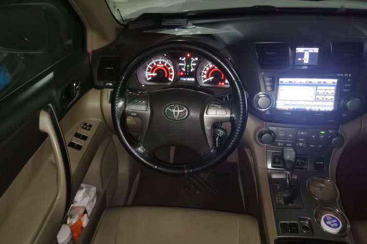 Used Toyota Highlander 2009 2.7L Two-Wheel Drive 7-Seater Luxury Navigation Edition Steering Wheel