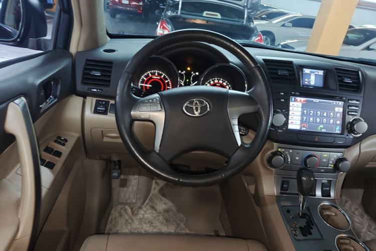 Used Toyota Highlander 2009 2.7L Two-Wheel Drive 5-Seater Sport Edition Steering Wheel