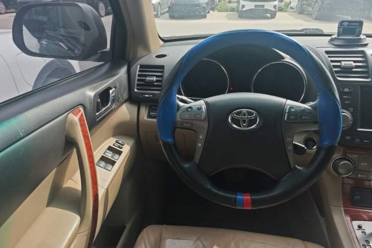 Used Toyota Highlander 2009 3.5L 4x4 7-Seater Luxury Edition Steering Wheel