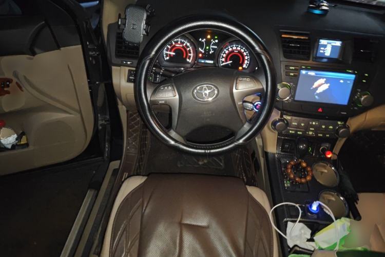 Used Toyota Highlander 2009 2.7L Two-Wheel Drive 7-Seater Luxury Edition Steering Wheel