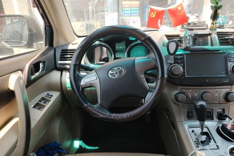 Used Toyota Highlander 2009 2.7L Two-Wheel Drive 5-Seater Sport Edition Steering Wheel