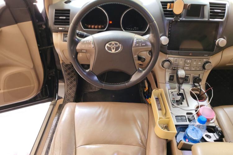 Used Toyota Highlander 2009 2.7L Two-Wheel Drive 7-Seater Luxury Edition Steering Wheel