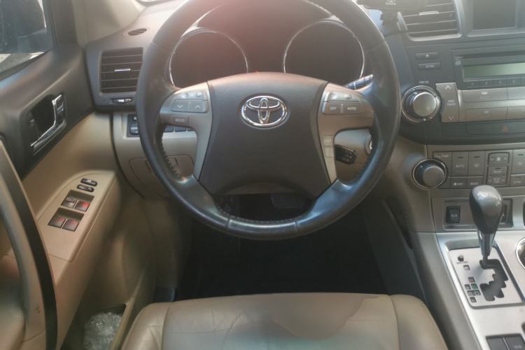 Used Toyota Highlander 2009 2.7L Two-Wheel Drive 7-Seater Luxury Edition Steering Wheel