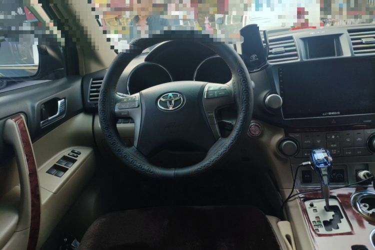 Used Toyota Highlander 2009 2.7L Two-Wheel Drive 7-Seater Luxury Edition Steering Wheel