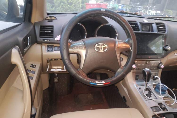 Used Toyota Highlander 2009 3.5L 4x4 7-Seater Luxury Edition Steering Wheel