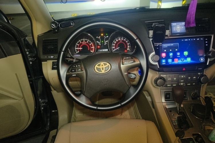 Used Toyota Highlander 2009 2.7L Two-Wheel Drive 7-Seater Luxury Edition Steering Wheel