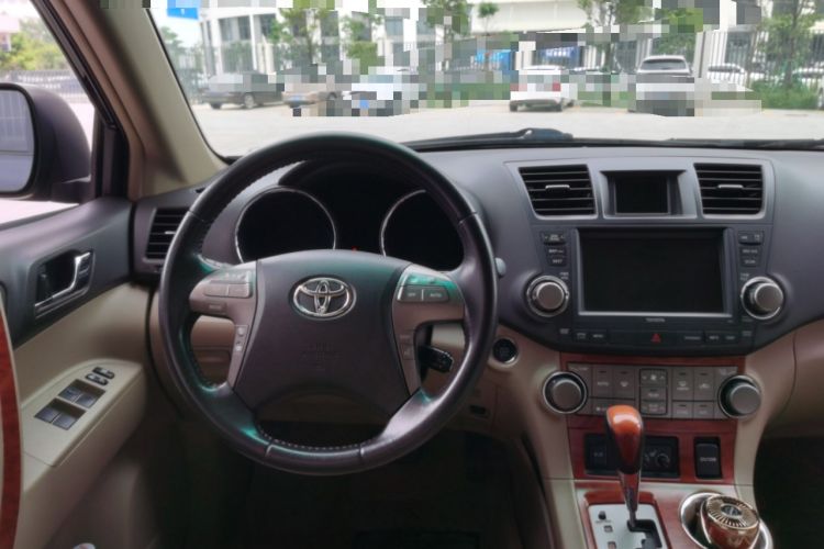 Used Toyota Highlander 2009 2.7L Two-Wheel Drive 7-Seater Supreme Edition Steering Wheel