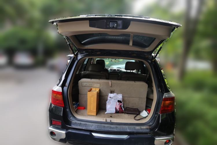 Used Toyota Highlander 2009 2.7L Two-Wheel Drive 7-Seater Luxury Edition Trunk