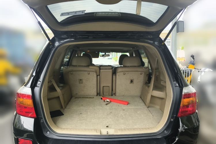 Used Toyota Highlander 2009 2.7L Two-Wheel Drive 7-Seater Luxury Edition Trunk