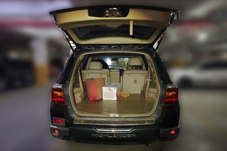 Used Toyota Highlander 2009 2.7L Two-Wheel Drive 7-Seater Luxury Navigation Edition Trunk