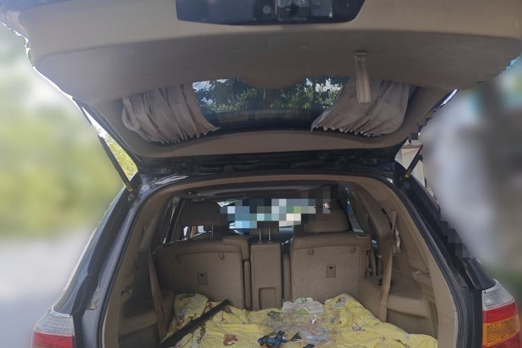 Used Toyota Highlander 2009 2.7L Two-Wheel Drive 7-Seater Luxury Edition Trunk