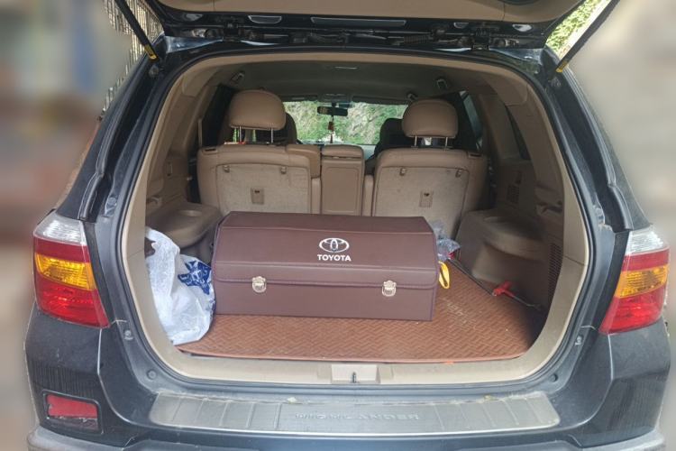 Used Toyota Highlander 2009 2.7L 2WD 5-Seater Elite Edition Trunk