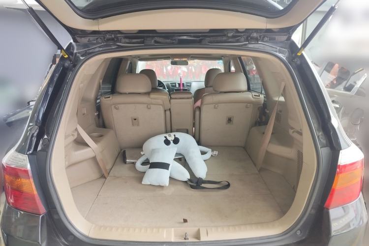 Used Toyota Highlander 2009 2.7L Two-Wheel Drive 7-Seater Luxury Edition Trunk