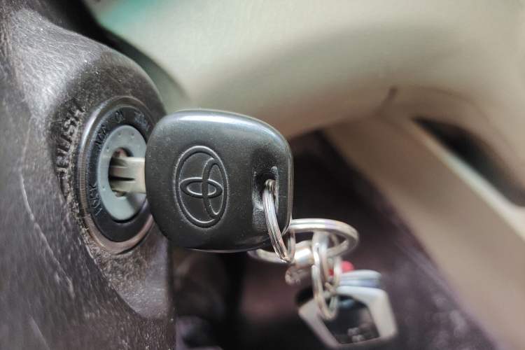 Used Toyota Highlander 2009 2.7L 2WD 5-Seater Elite Edition Vehicle Key