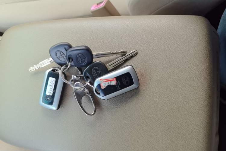 Used Toyota Highlander 2009 2.7L 2WD 5-Seater Elite Edition Vehicle Key