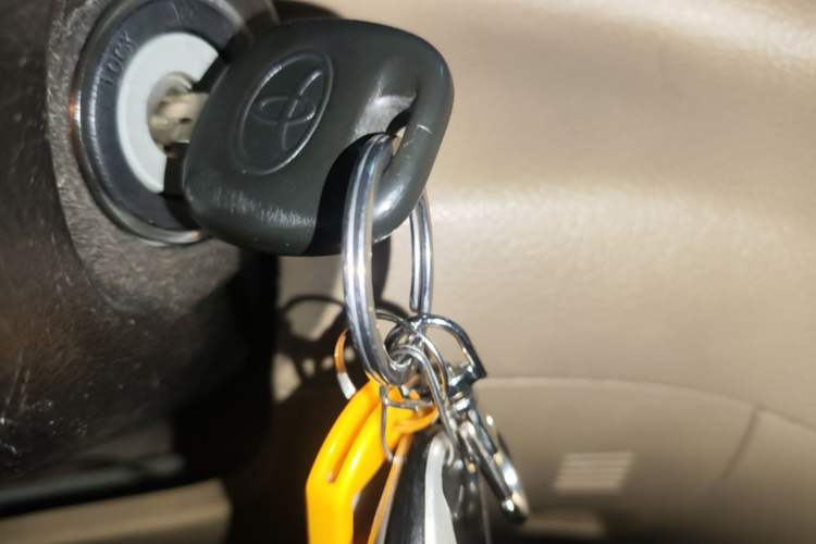 Used Toyota Highlander 2009 2.7L 2WD 7-Seater Elite Edition Vehicle Key