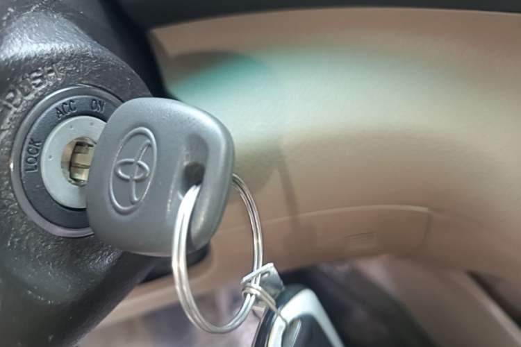 Used Toyota Highlander 2009 2.7L 2WD 7-Seater Elite Edition Vehicle Key