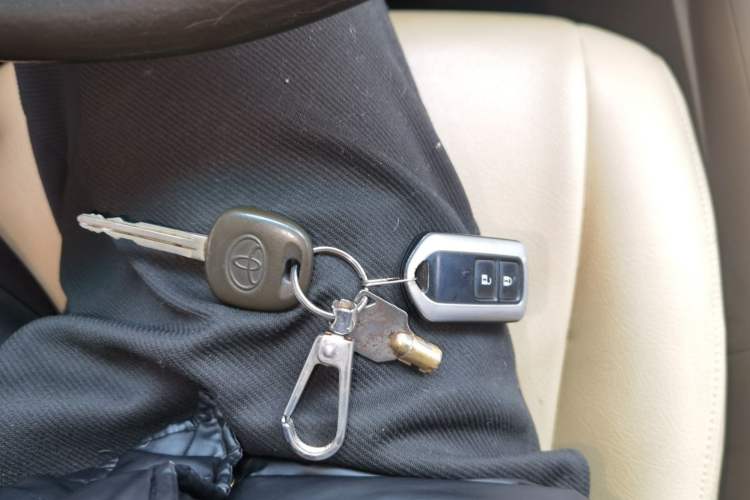 Used Toyota Highlander 2009 2.7L 2WD 5-Seater Elite Edition Vehicle Key