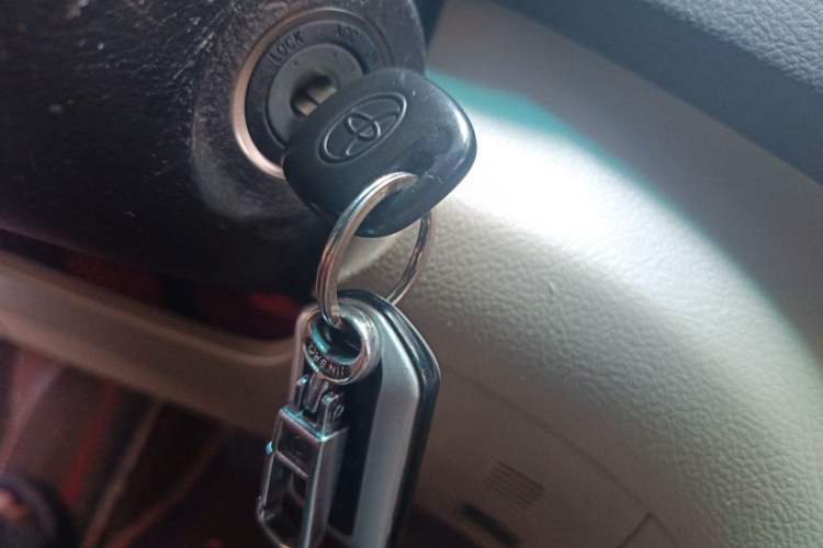 Used Toyota Highlander 2009 2.7L 2WD 5-Seater Elite Edition Vehicle Key
