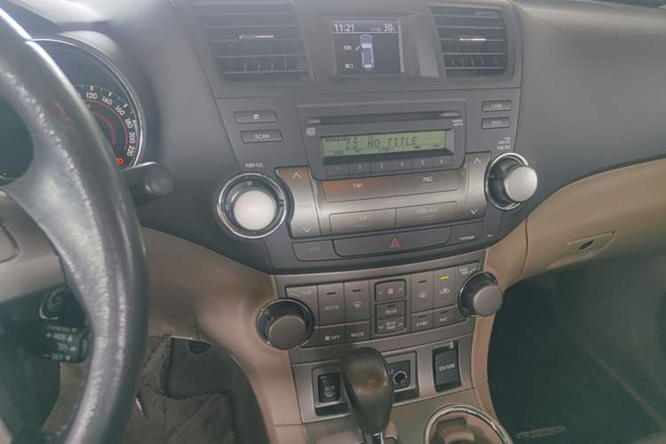 Used Toyota Highlander 2009 2.7L Two-Wheel Drive 7-Seater Luxury Navigation Edition Audio And AC Panel