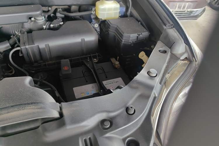 Used Toyota Highlander 2009 2.7L Two-Wheel Drive 7-Seater Luxury Navigation Edition Engine Bay Left