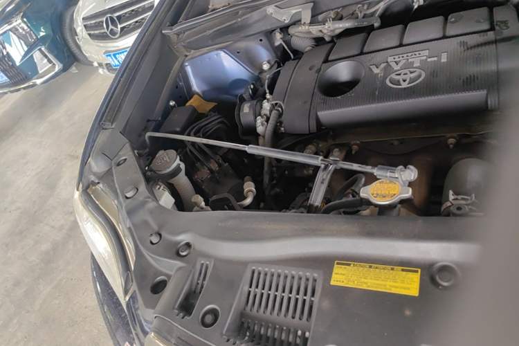Used Toyota Highlander 2009 2.7L Two-Wheel Drive 7-Seater Luxury Navigation Edition Engine Bay Right