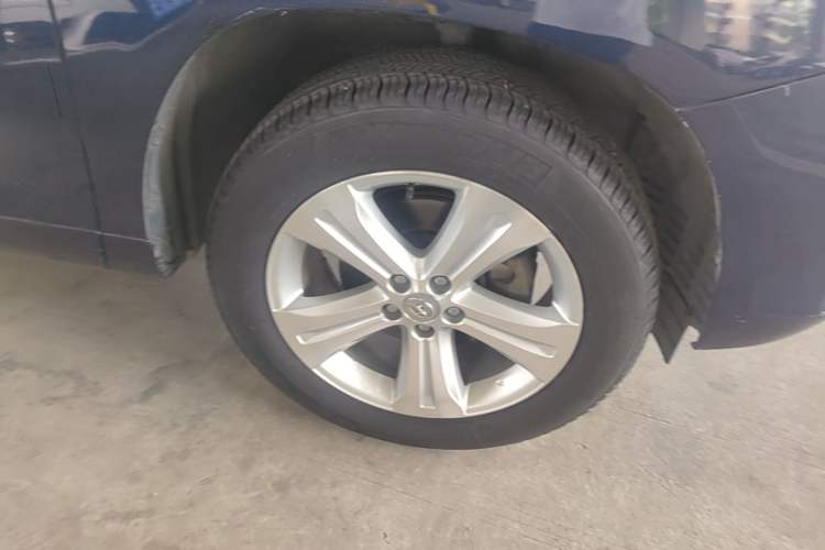 Used Toyota Highlander 2009 2.7L Two-Wheel Drive 7-Seater Luxury Navigation Edition Right Front Wheel Hub