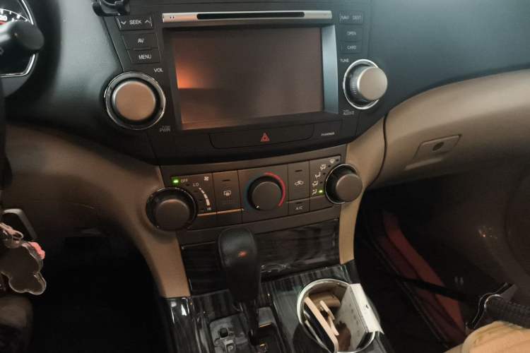 Used Toyota Highlander 2009 2.7L 2WD 5-Seater Elite Edition Audio And AC Panel