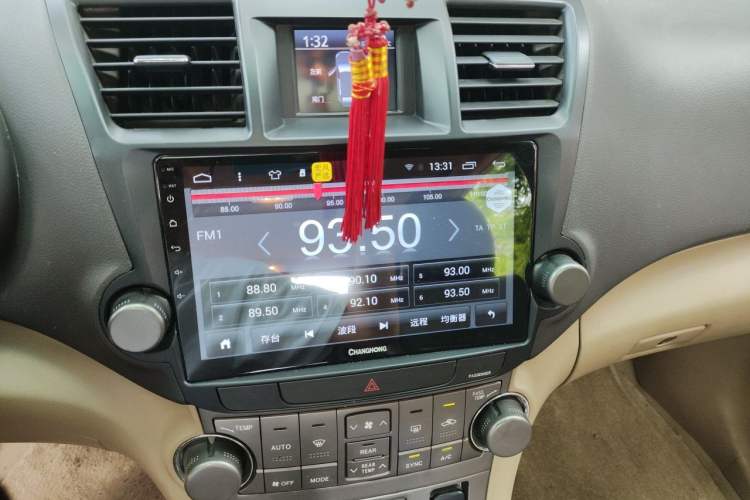 Used Toyota Highlander 2009 2.7L Two-Wheel Drive 7-Seater Luxury Edition Audio And AC Panel