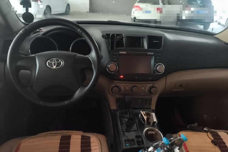 Used Toyota Highlander 2009 2.7L 2WD 5-Seater Elite Edition Center Console