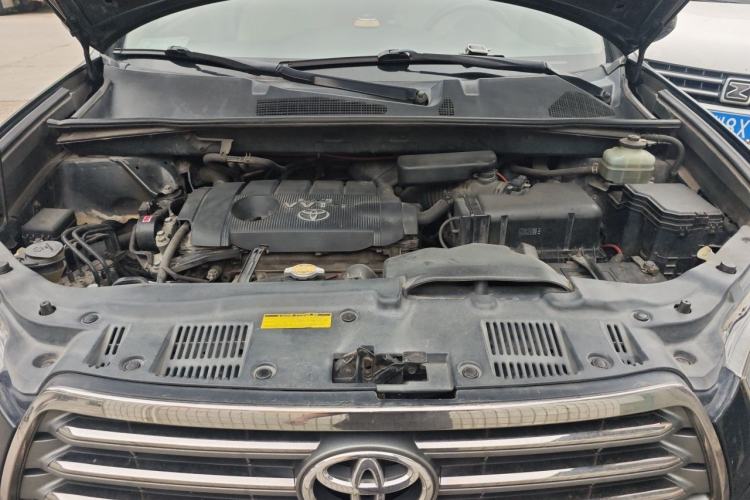Used Toyota Highlander 2009 2.7L Two-Wheel Drive 7-Seater Luxury Edition Engine Bay