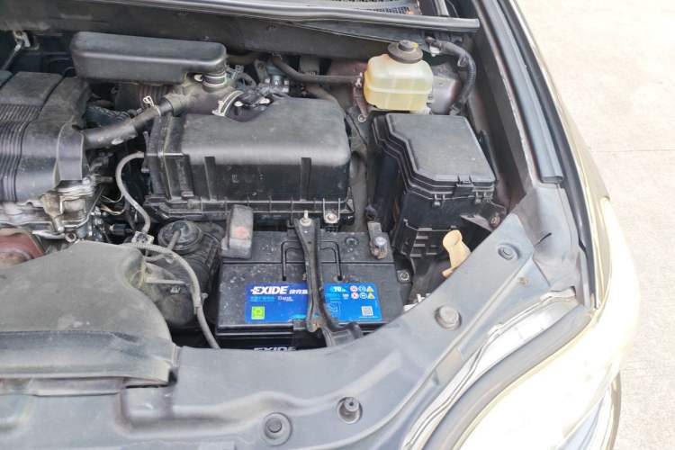 Used Toyota Highlander 2009 2.7L Two-Wheel Drive 7-Seater Luxury Edition Engine Bay Left