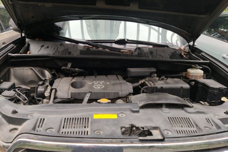 Used Toyota Highlander 2009 2.7L Two-Wheel Drive 7-Seater Supreme Edition Engine Bay