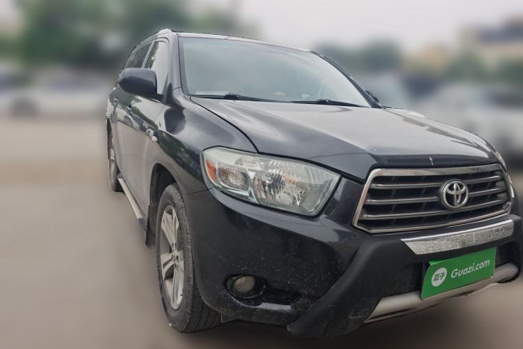 Used Toyota Highlander 2009 2.7L Two-Wheel Drive 7-Seater Luxury Edition Front Right 45 Deg