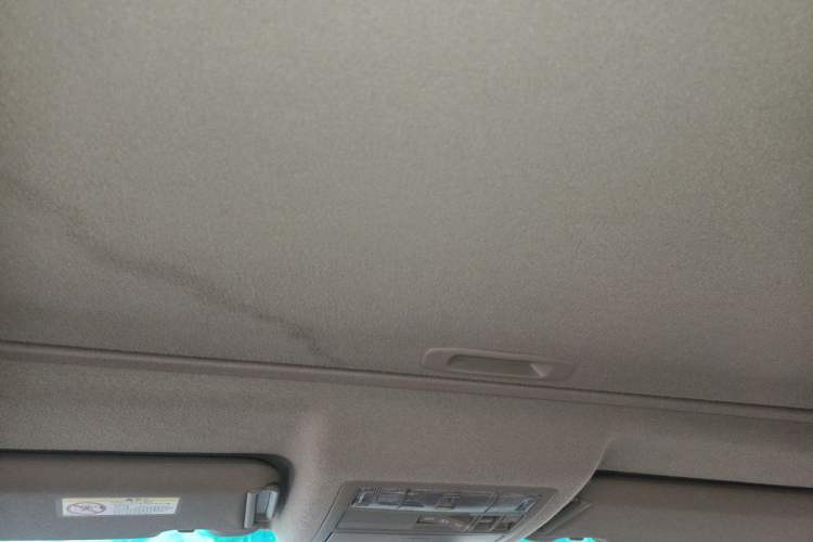 Used Toyota Highlander 2009 2.7L Two-Wheel Drive 7-Seater Luxury Edition Headliner