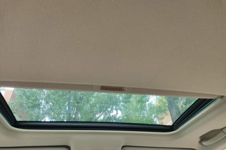 Used Toyota Highlander 2009 2.7L Two-Wheel Drive 7-Seater Luxury Edition Headliner