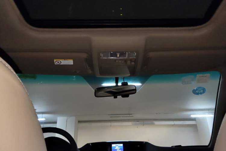Used Toyota Highlander 2009 2.7L Two-Wheel Drive 7-Seater Luxury Edition Headliner