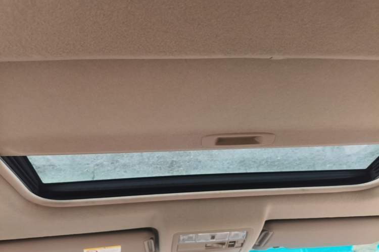 Used Toyota Highlander 2009 2.7L Two-Wheel Drive 7-Seater Luxury Edition Headliner