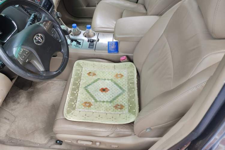 Used Toyota Highlander 2009 2.7L Two-Wheel Drive 7-Seater Luxury Edition Left Front Seat