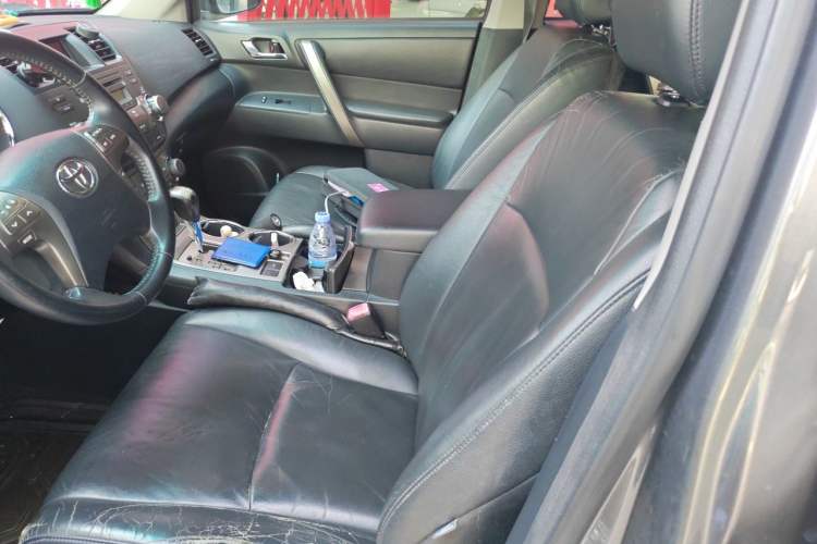 Used Toyota Highlander 2009 2.7L Two-Wheel Drive 7-Seater Luxury Edition Left Front Seat