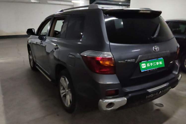 Used Toyota Highlander 2009 2.7L Two-Wheel Drive 7-Seater Luxury Edition Rear Left 45 Deg