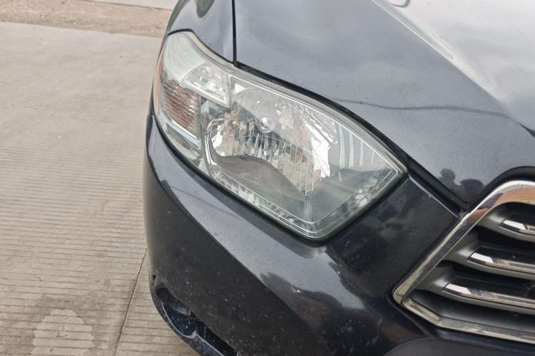 Used Toyota Highlander 2009 2.7L Two-Wheel Drive 7-Seater Luxury Edition Right Front Headlight