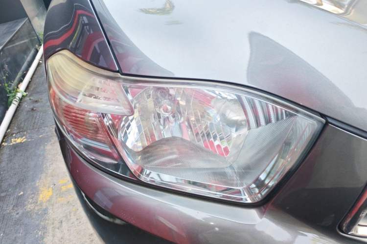 Used Toyota Highlander 2009 2.7L Two-Wheel Drive 7-Seater Luxury Edition Right Front Headlight
